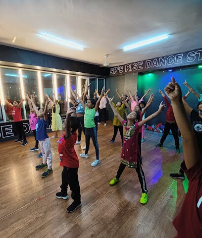 SR’s RISE DANCE & FITNESS STUDIO